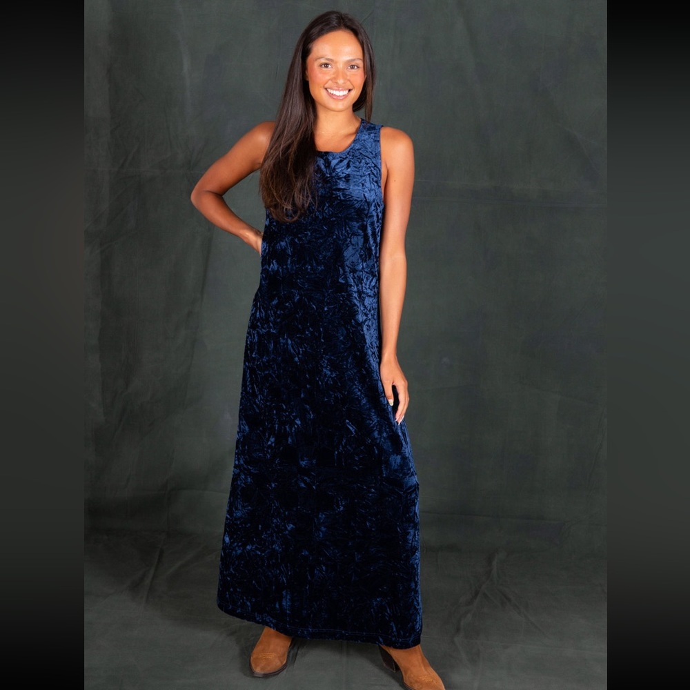NWT Navy Velvet Maxi Dress size M